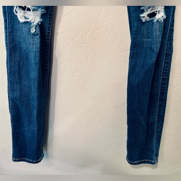 Hollister Jeans High Rise Super Skinny Medium Wash Distressed SZ 26/3L LIKE NEW - Picture 7 of 15